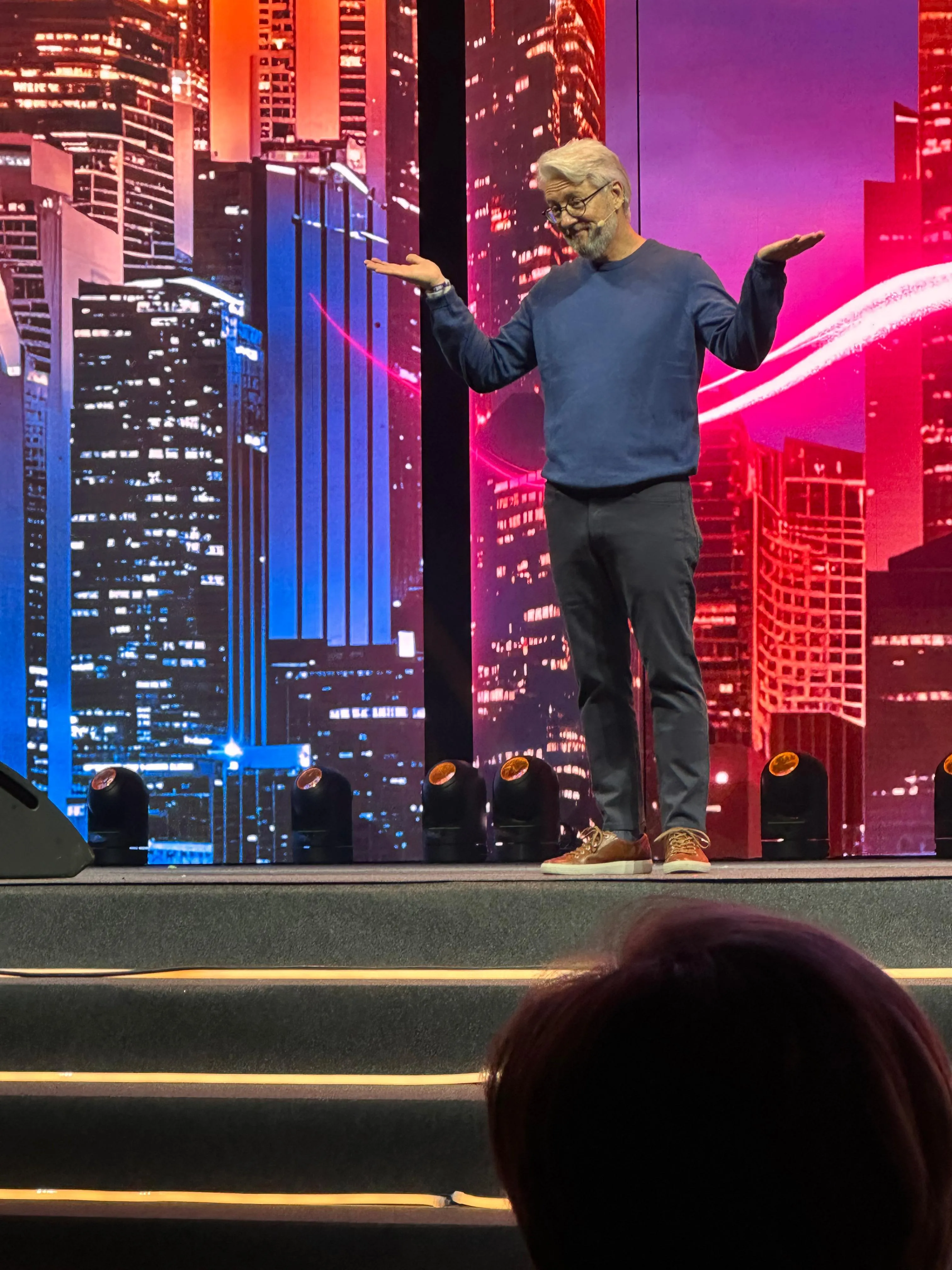 Dan Stewart on stage in Lisbon